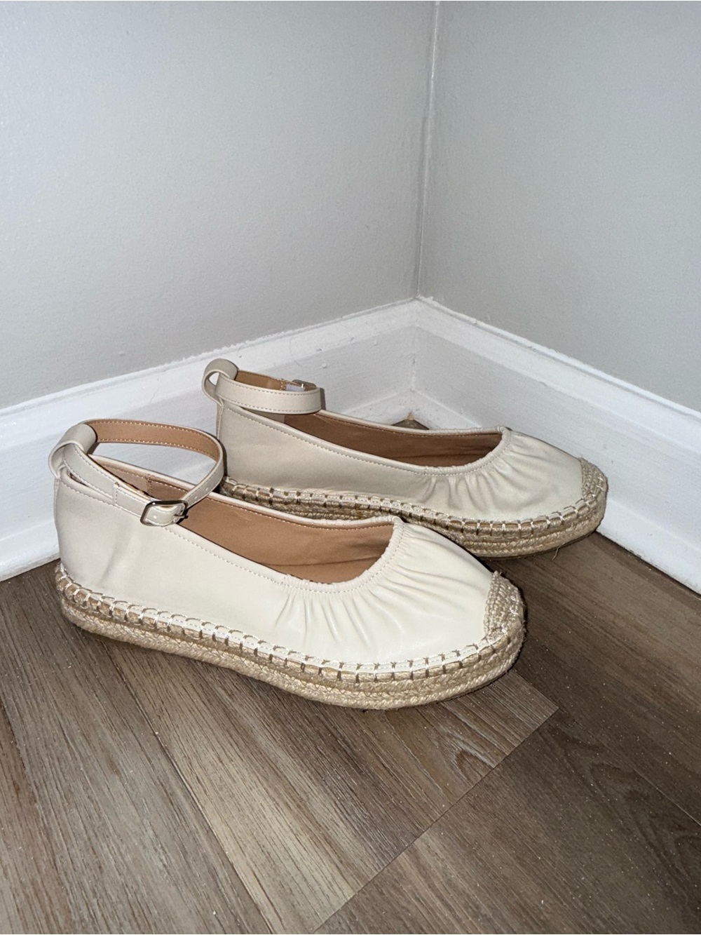 JustFab Tessa Espadrille Flats | 9.5 | Ivory | Ankle Strap